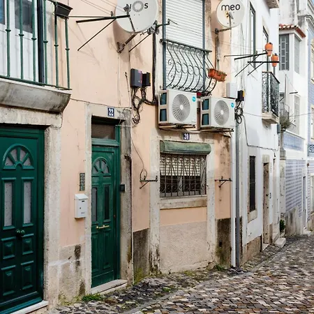 Alfama Views In Historical Apartament *