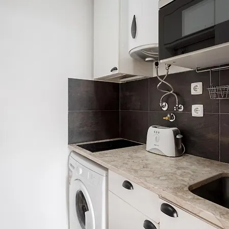 Bright Studio With Open Views | Alfama Apartmán