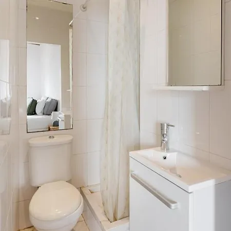 Bright Studio With Open Views | Alfama Apartmán Lisboa