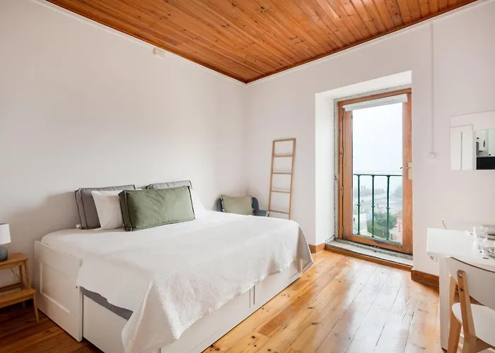 Apartament Alfama Views In Historical