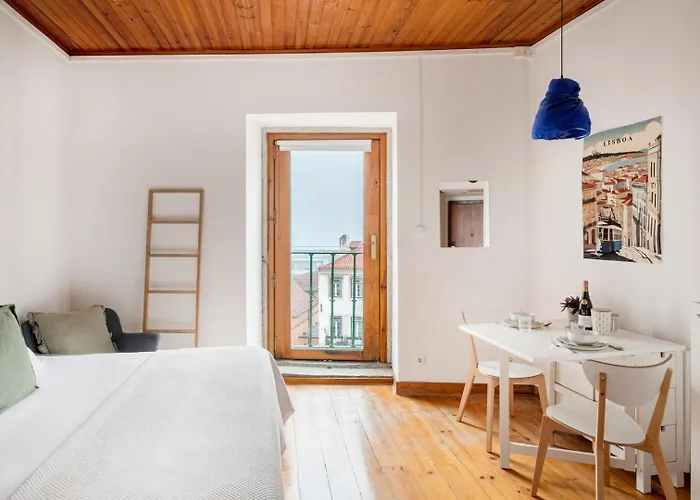 Alfama Views In Historical Apartament *