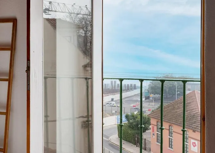 Alfama Views In Historical Appartement
