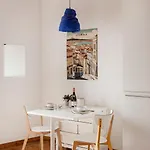 Alfama Views In Historical Apartman